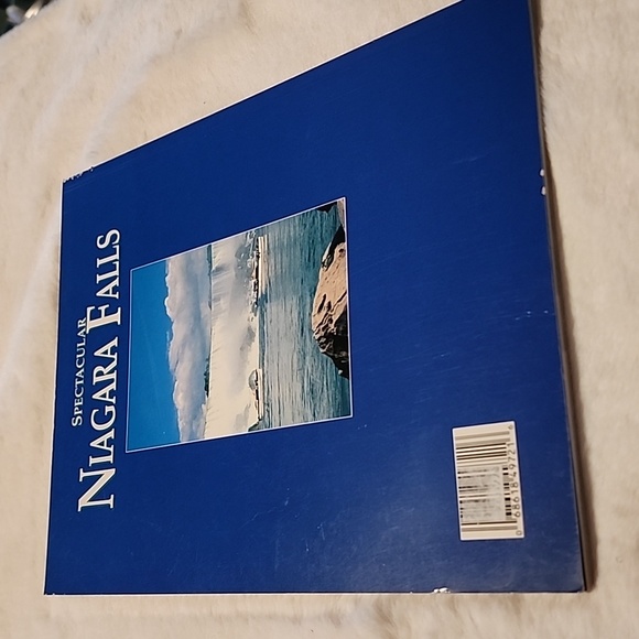 SPECTACULAR NIAGARA FALLS PAPER BACK BOOK ๐ - Picture 4 of 12